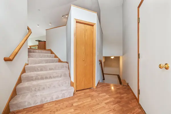 483 Poplar DR, Shoreview, MN 55126