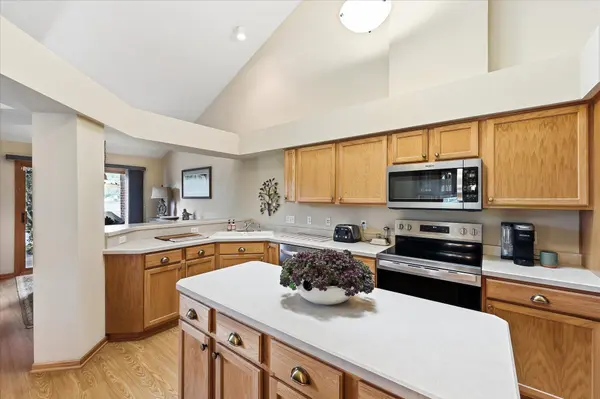 247 W Canyon DR, Hudson, WI 54016