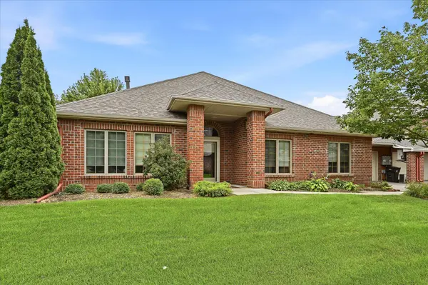 247 W Canyon DR, Hudson, WI 54016