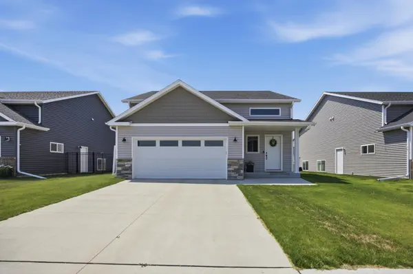 1204 Marlys DR W, West Fargo, ND 58078