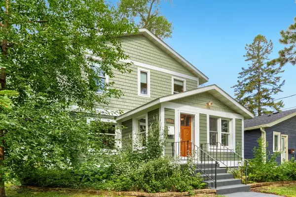 4887 Stewart AVE, White Bear Lake, MN 55110