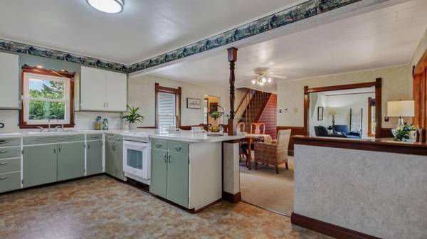 N8481 Kleba RD, Hixton, WI 54635
