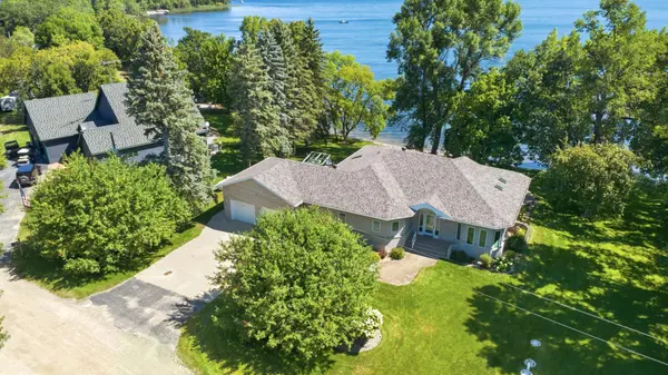 19401 428th AVE, Frazee, MN 56544
