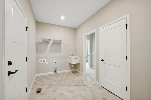 7861 Kettering Creek CT, Greenfield, MN 55373