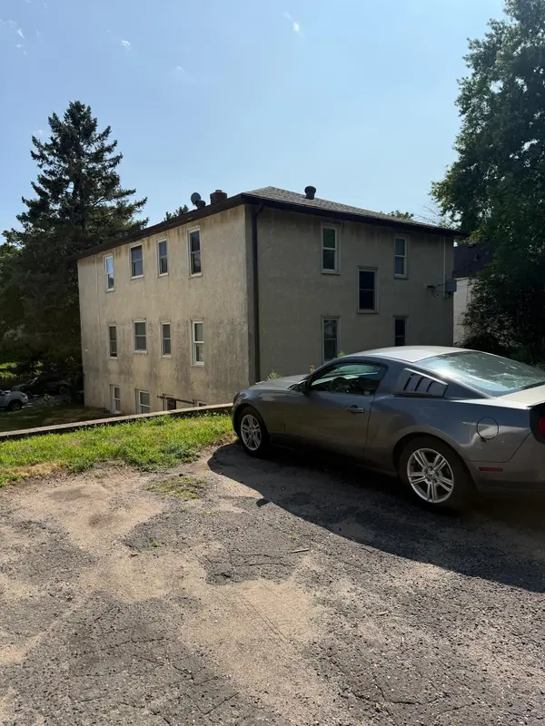 1237 Saint Clair AVE, Saint Paul, MN 55105