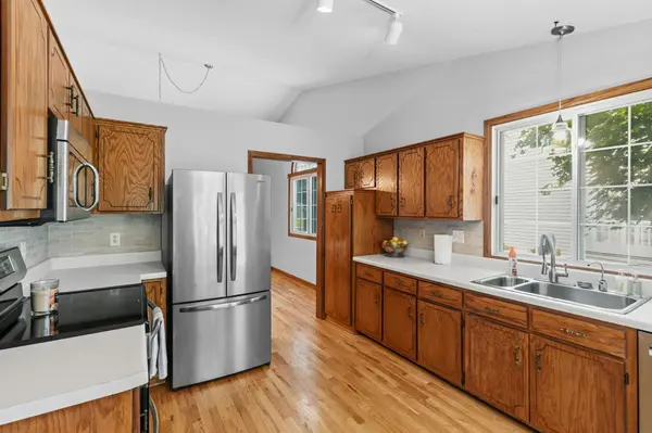 5661 Donegal CT, Shoreview, MN 55126