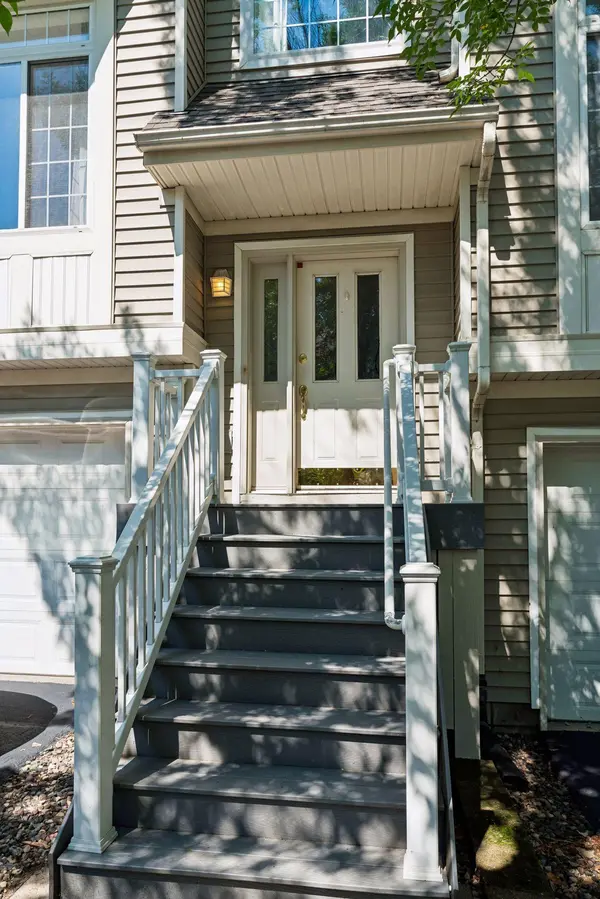 8829 Brunswick PATH #1204, Inver Grove Heights, MN 55076