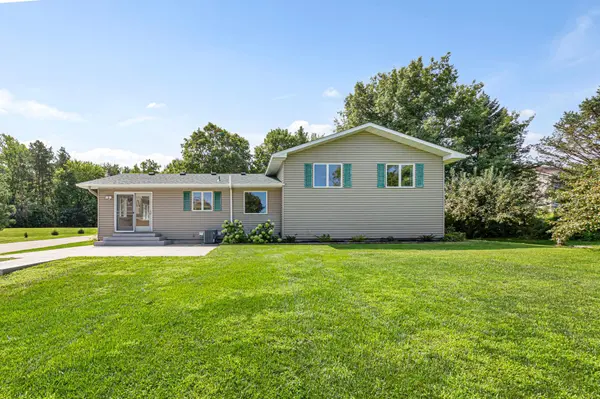 2518 14th ST NE, Faribault, MN 55021