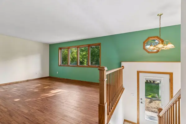 818 Pine Tree TRL, Stillwater, MN 55082