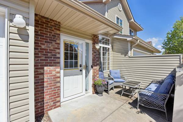 2335 Oakridge CIR, Hudson, WI 54016