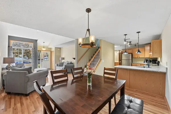 2335 Oakridge CIR, Hudson, WI 54016