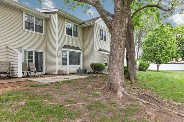 4163 Maureen DR NE, Columbia Heights, MN 55421