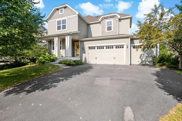 11624 Ivywood CIR, Woodbury, MN 55129