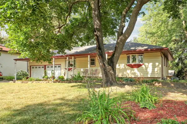 5840 Tennison DR NE, Fridley, MN 55432