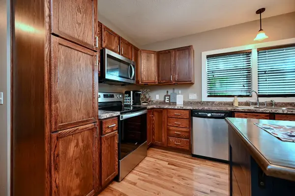 528 E 2nd ST, Winona, MN 55987