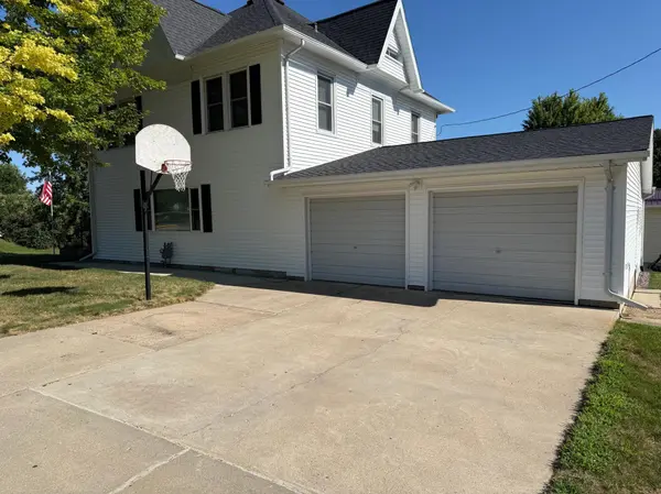 124 N Spring AVE, Springfield, MN 56087
