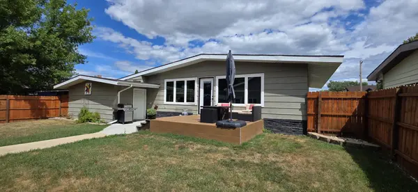 640 9th AVE SW, Valley City, ND 58072