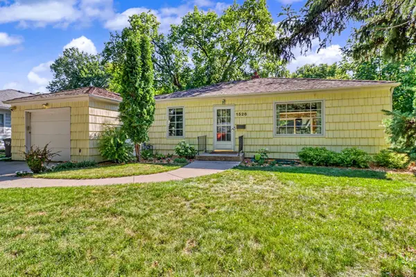 1526 6th ST S, Fargo, ND 58103