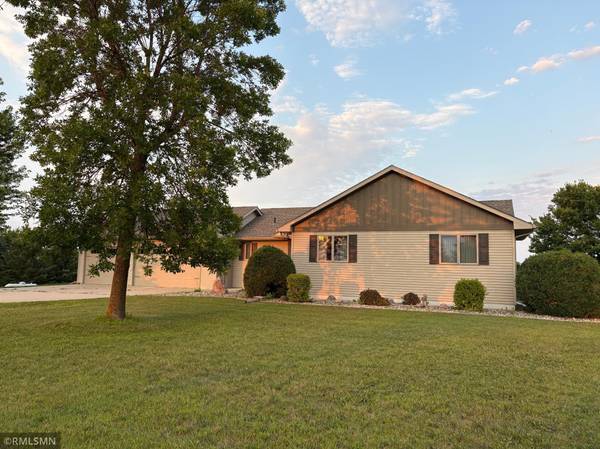 17135 705th AVE, Dassel, MN 55325
