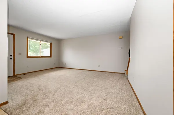 11124 Drake ST NW, Coon Rapids, MN 55433