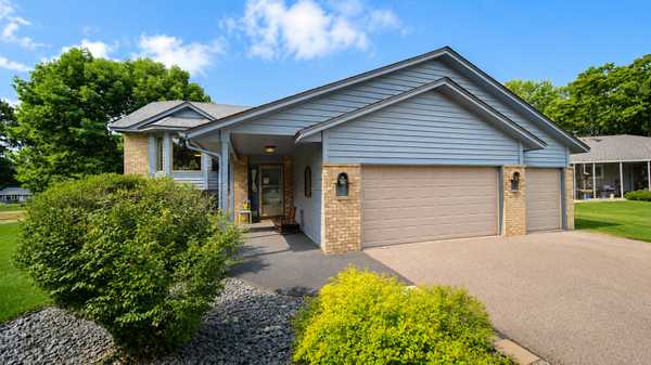 940 Douglas CT, Anoka, MN 55303