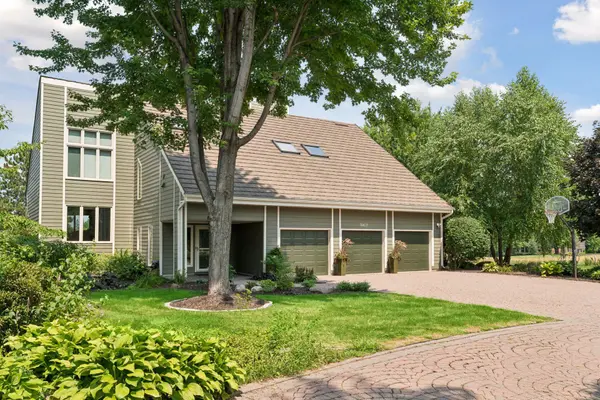 10631 Niblick LN, Eden Prairie, MN 55347