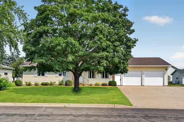 143 Meadowlark LN SW, Melrose, MN 56352