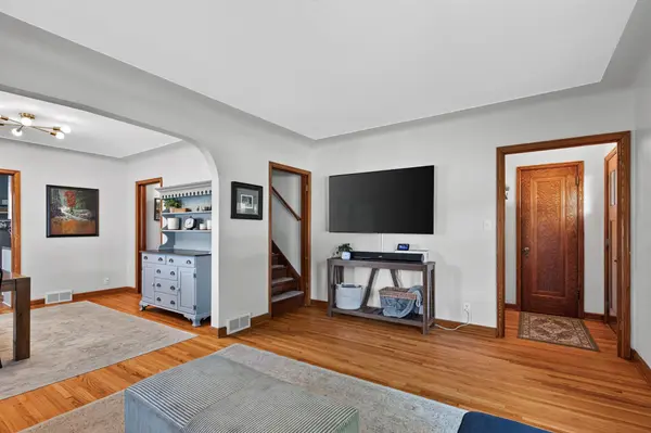 1117 Stryker AVE, West Saint Paul, MN 55118