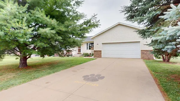 635 NW 6th ST NW, Plainview, MN 55964