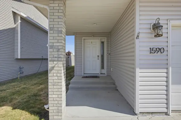 1590 35th AVE S, Moorhead, MN 56560