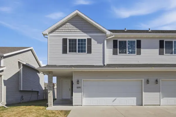 1590 35th AVE S, Moorhead, MN 56560