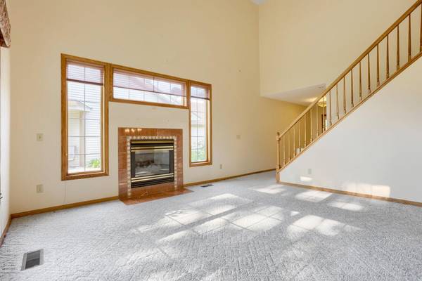 1896 Beebe RD, Maplewood, MN 55109