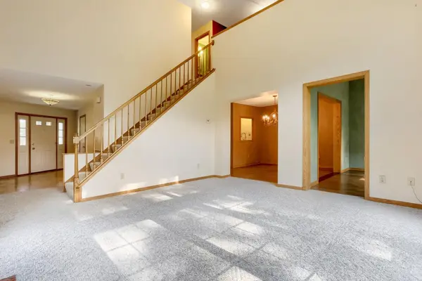 1896 Beebe RD, Maplewood, MN 55109