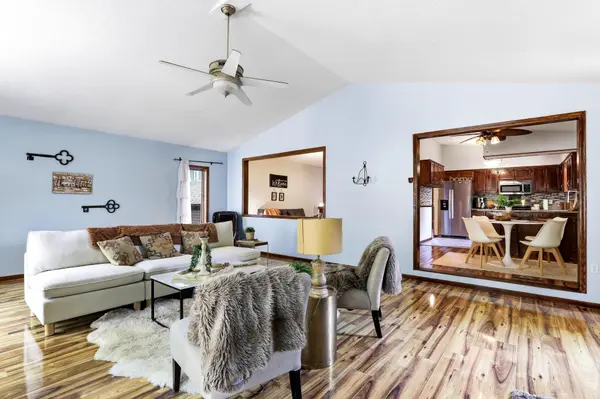 13229 Court PL, Burnsville, MN 55337