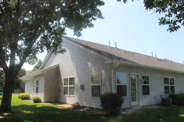 11735 Spruce DR, Monticello, MN 55362