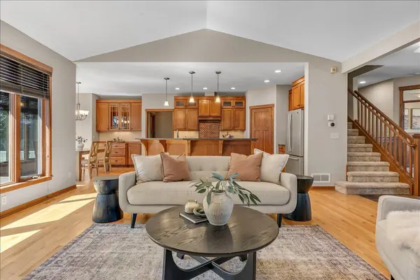 16931 E Lake DR, Lakeville, MN 55044
