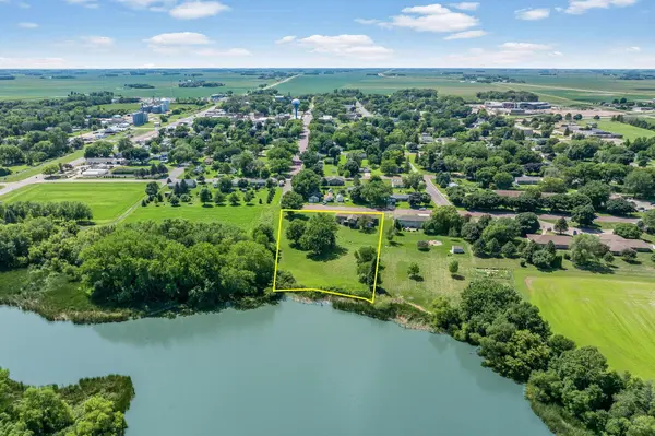 326 Fox Lake AVE, Sherburn, MN 56171