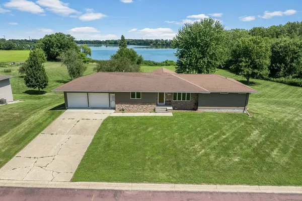 326 Fox Lake AVE, Sherburn, MN 56171