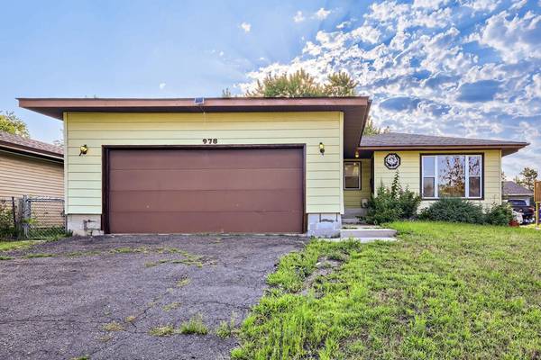 978 Western AVE N, Saint Paul, MN 55117