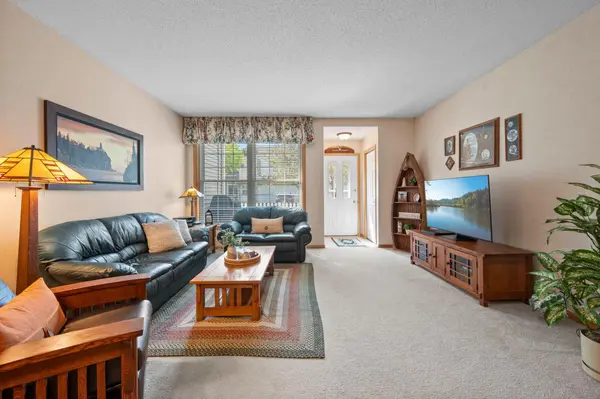 15030 Dunwood TRL, Apple Valley, MN 55124