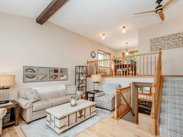 2565 Cochrane DR, Woodbury, MN 55125