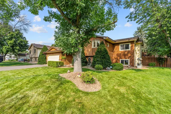 12000 Maryland CT, Champlin, MN 55316