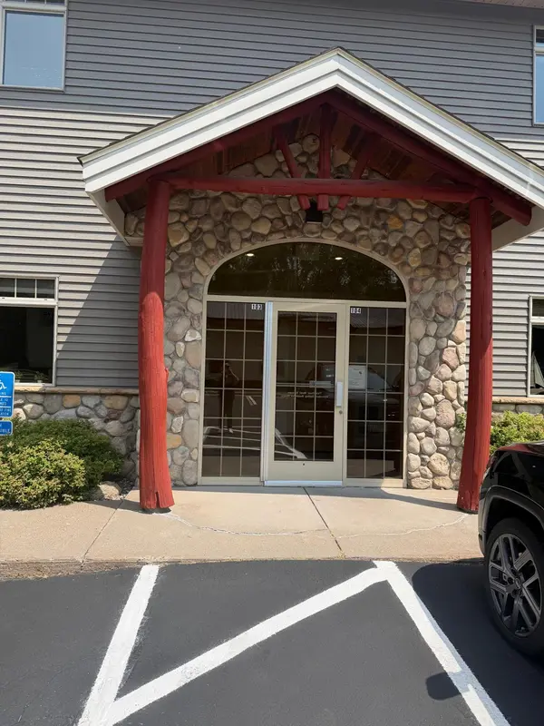 621 N Benton Dr #103, Sauk Rapids, MN 56379
