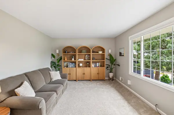 7433 Columbia CT, Woodbury, MN 55125
