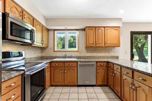 5760 131st ST W, Apple Valley, MN 55124