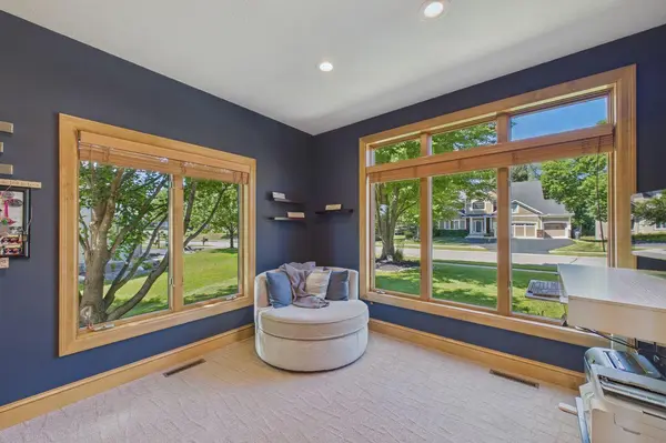 9365 Shetland RD, Eden Prairie, MN 55347