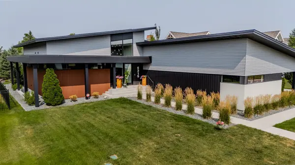 6315 31st ST S, Fargo, ND 58104