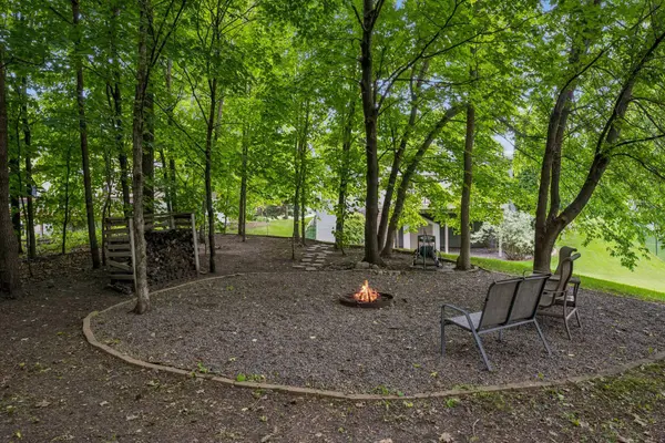 680 Kayla LN, Hanover, MN 55341
