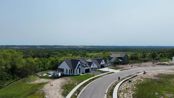3753 Brookside DR, Chaska, MN 55318