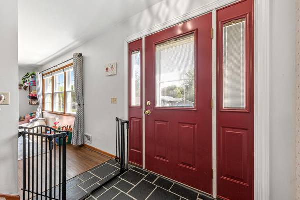 403 E Adams ST, Arlington, MN 55307